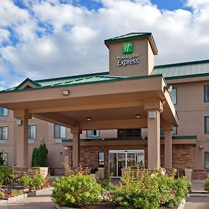 Holiday Inn Express Hotel & Suites Vernon By Ihg